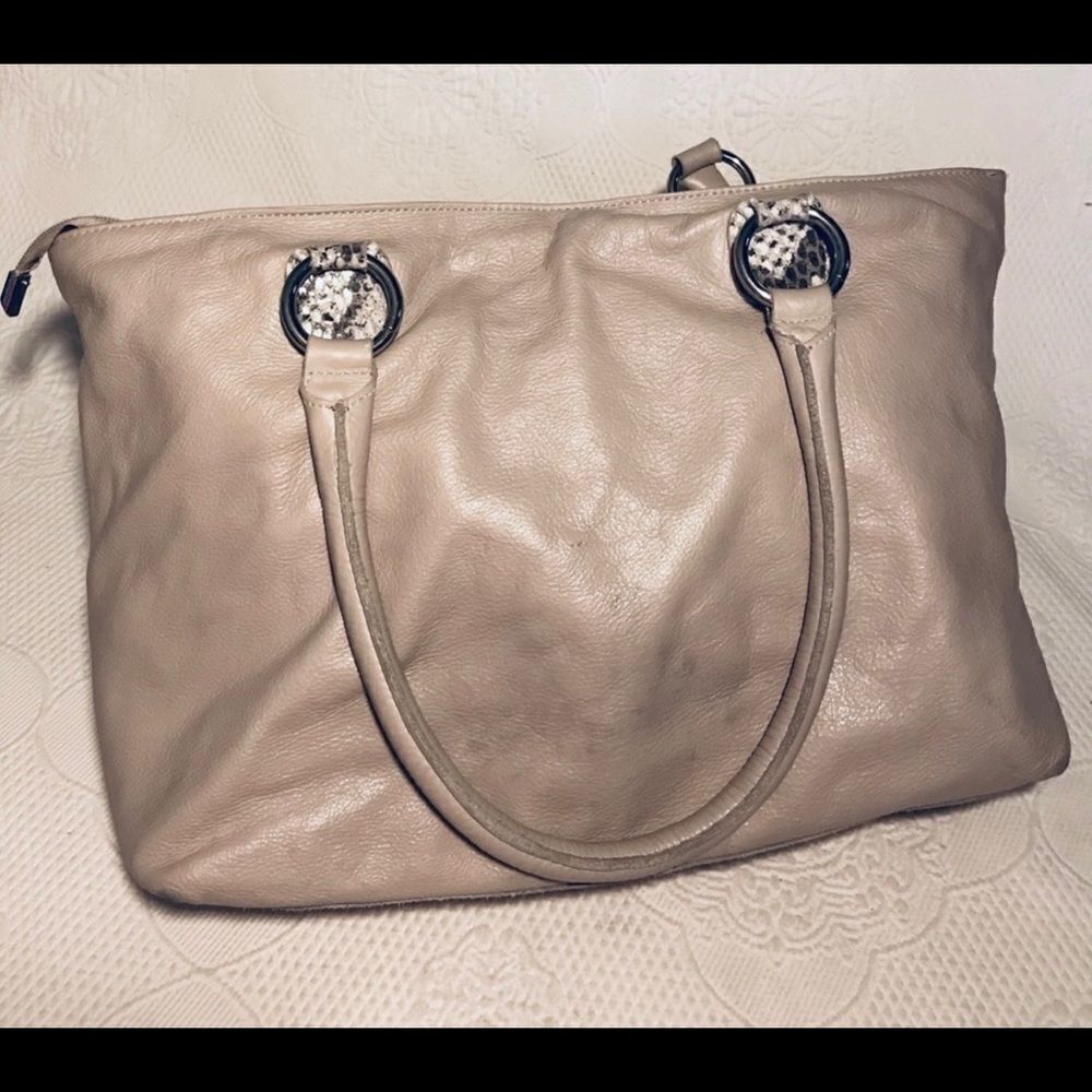 INNUE Tan Leather Italian Handbag - Picture 2 of 5